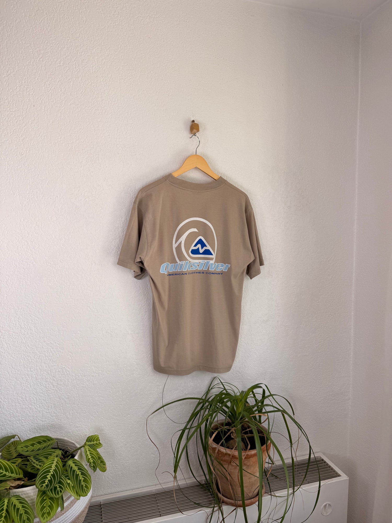 T-shirt Quiksilver Surfing Beige Vintage 90s - L